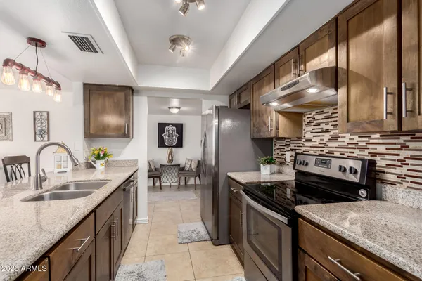 $389,900 | 15022 North 35th Avenue, Phoenix, AZ 85053