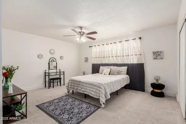 $389,900 | 15022 North 35th Avenue, Phoenix, AZ 85053