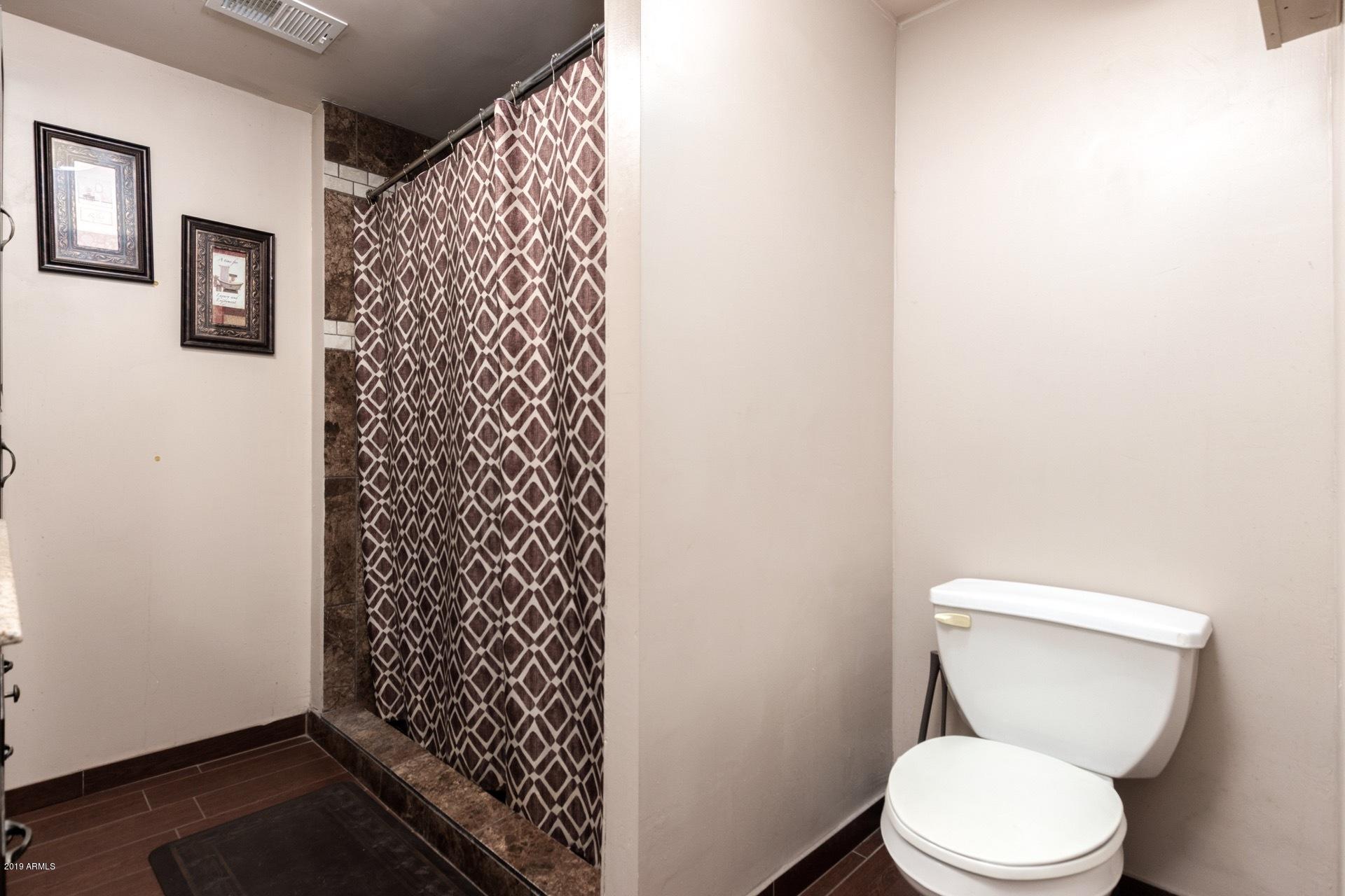 1532 West Chipman Road Phoenix, AZ 85041 - Photo 17 of 37 0017-Chipman - 1532 (19)