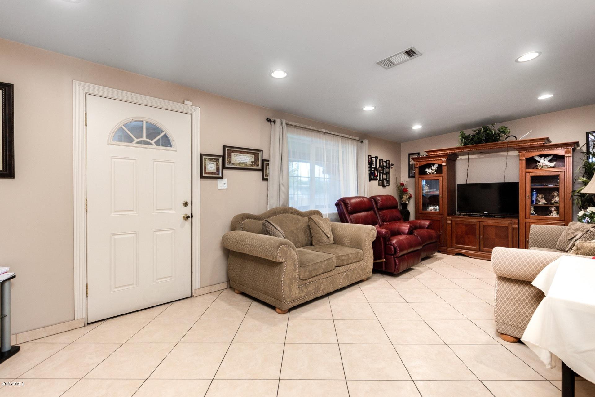 1532 West Chipman Road Phoenix, AZ 85041 - Photo 4 of 37 0004-Chipman - 1532 (4)