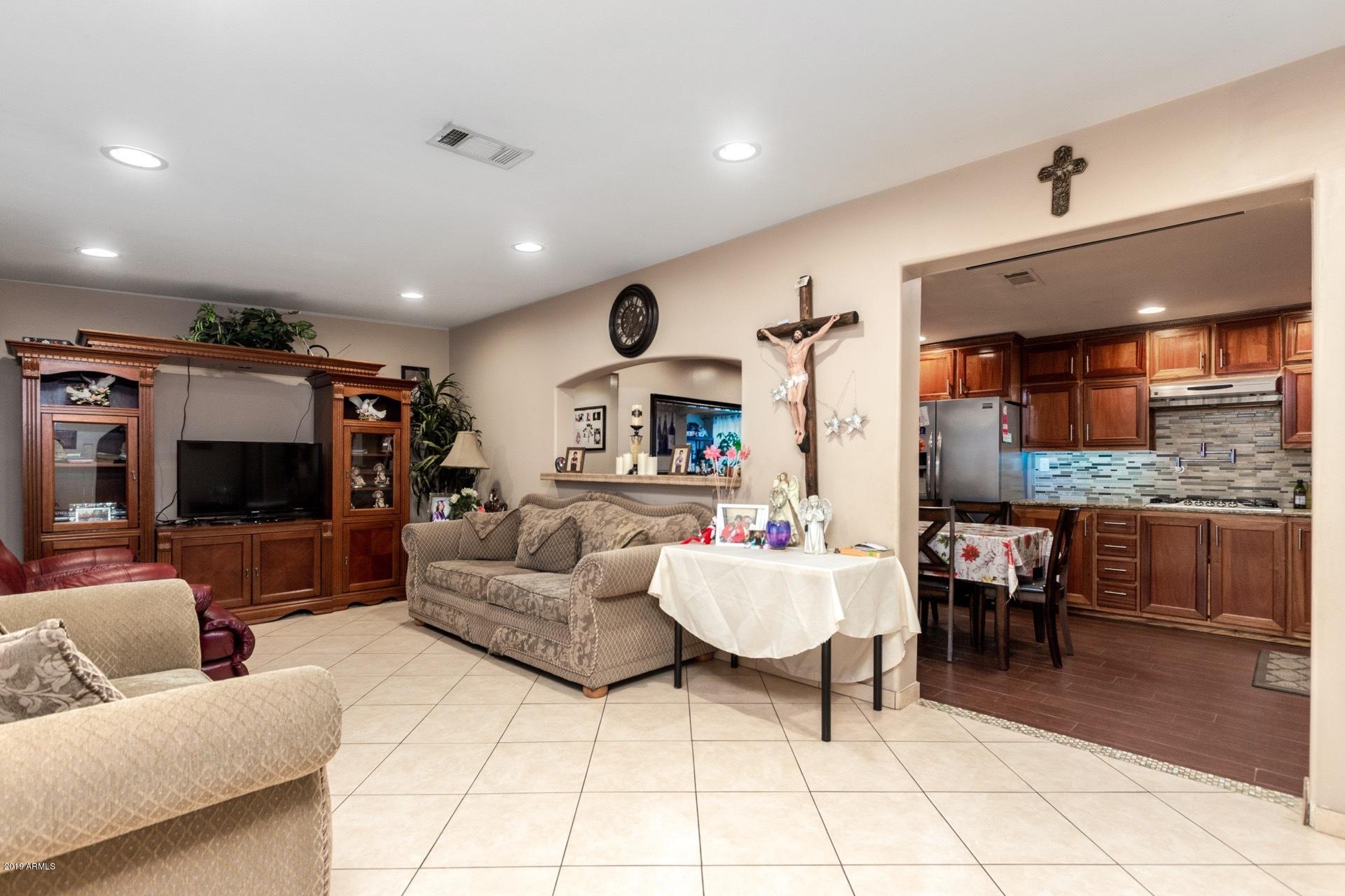 1532 West Chipman Road Phoenix, AZ 85041 - Photo 5 of 37 0005-Chipman - 1532 (6)