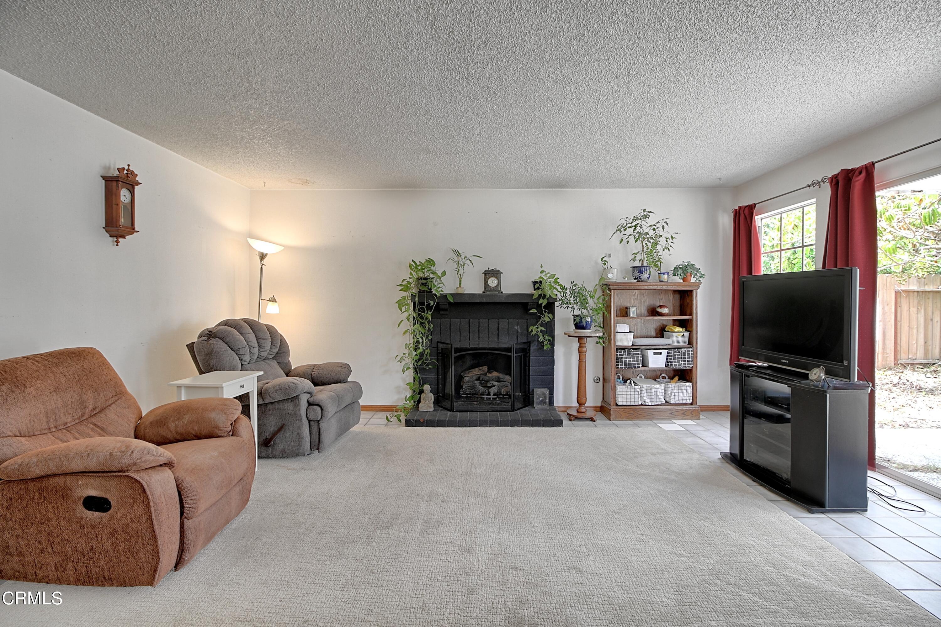 1111 Rivas Lane Oxnard, CA 93035 - Photo 16 of 28 052 - 2022-06-12T102844.859