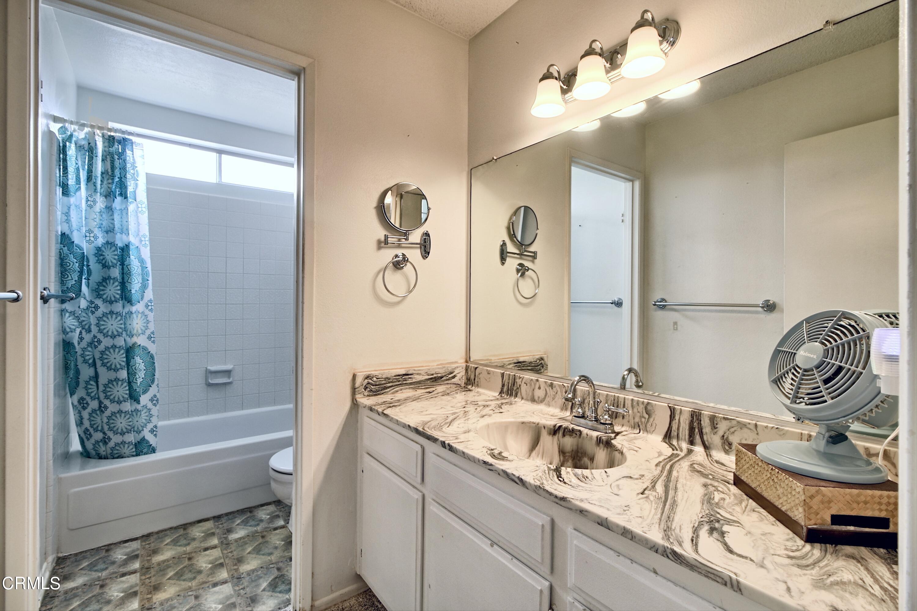1111 Rivas Lane Oxnard, CA 93035 - Photo 21 of 28 060 (92)