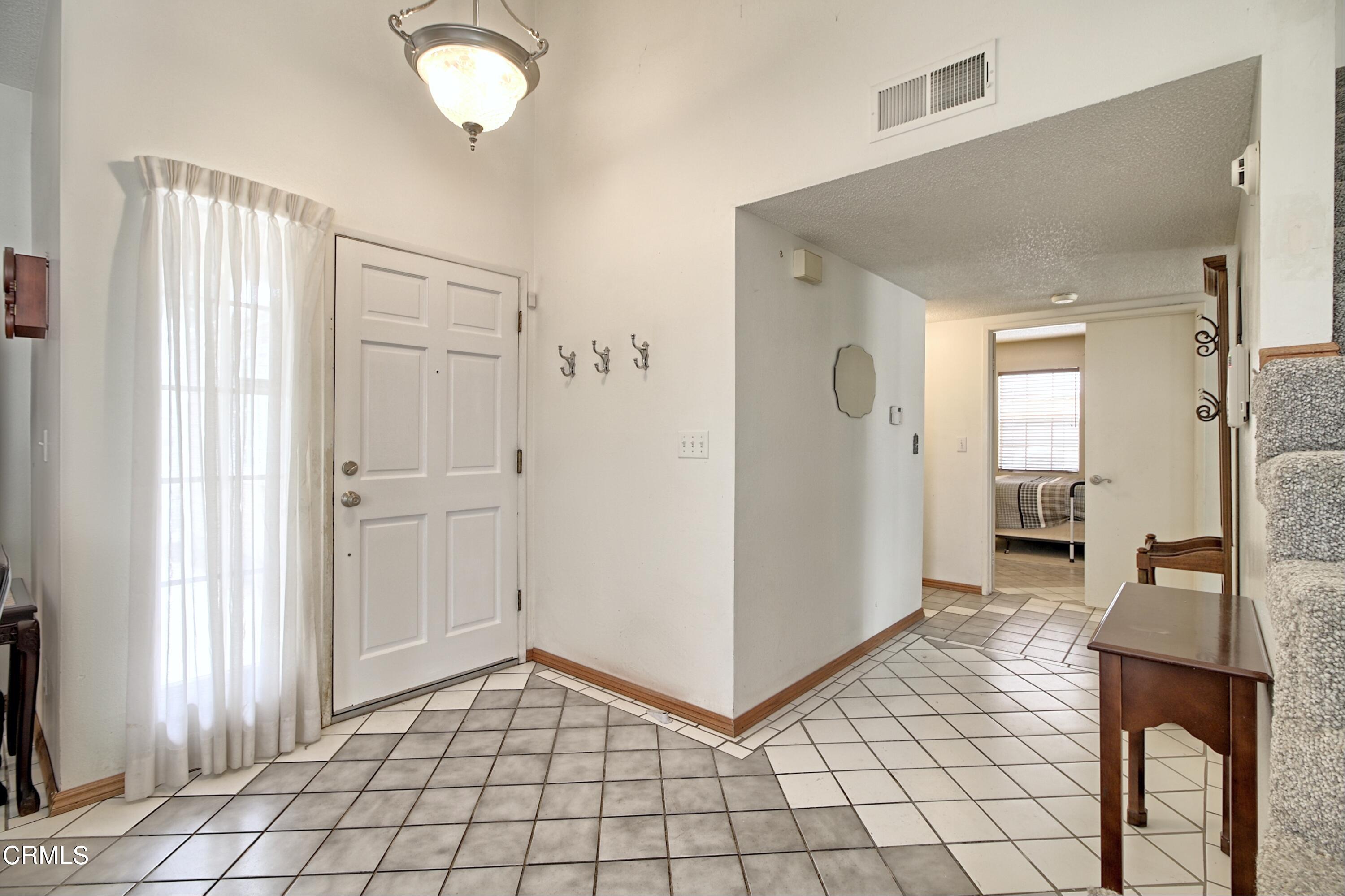 1111 Rivas Lane Oxnard, CA 93035 - Photo 5 of 28 030 (39)