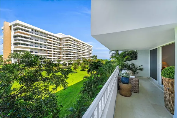 $7,000 | 199 Ocean Ln Drive, Unit 306, Key Biscayne, FL 33149