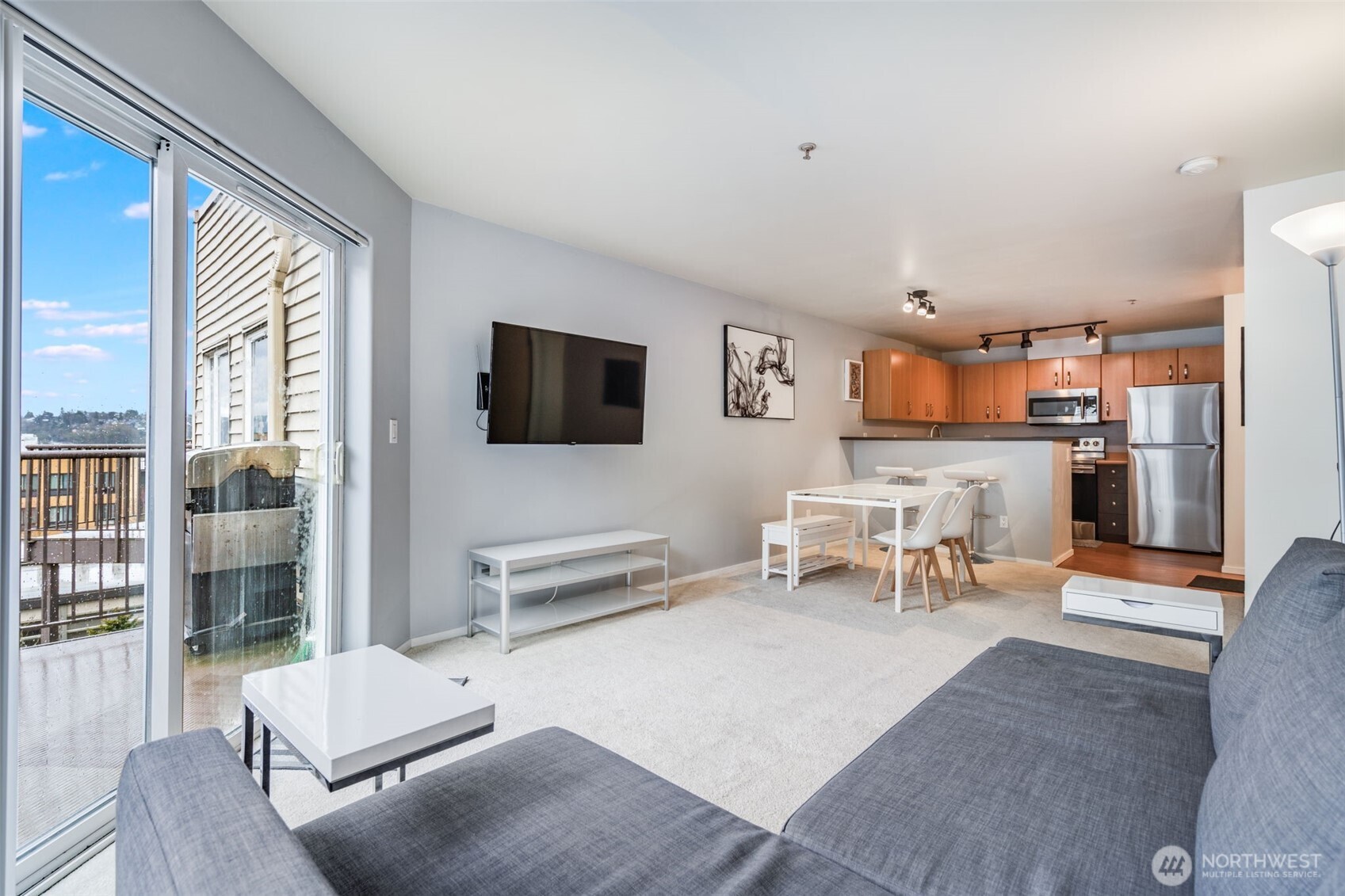 4020 Aurora Avenue North, Unit 403 Seattle, WA 98103 - Photo 11 of 37