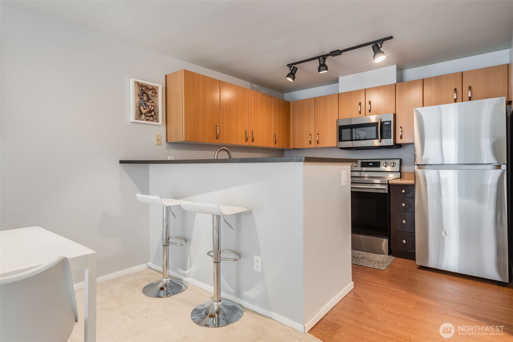 4020 Aurora Avenue North, Unit 403 Seattle, WA 98103 - Photo 12 of 37