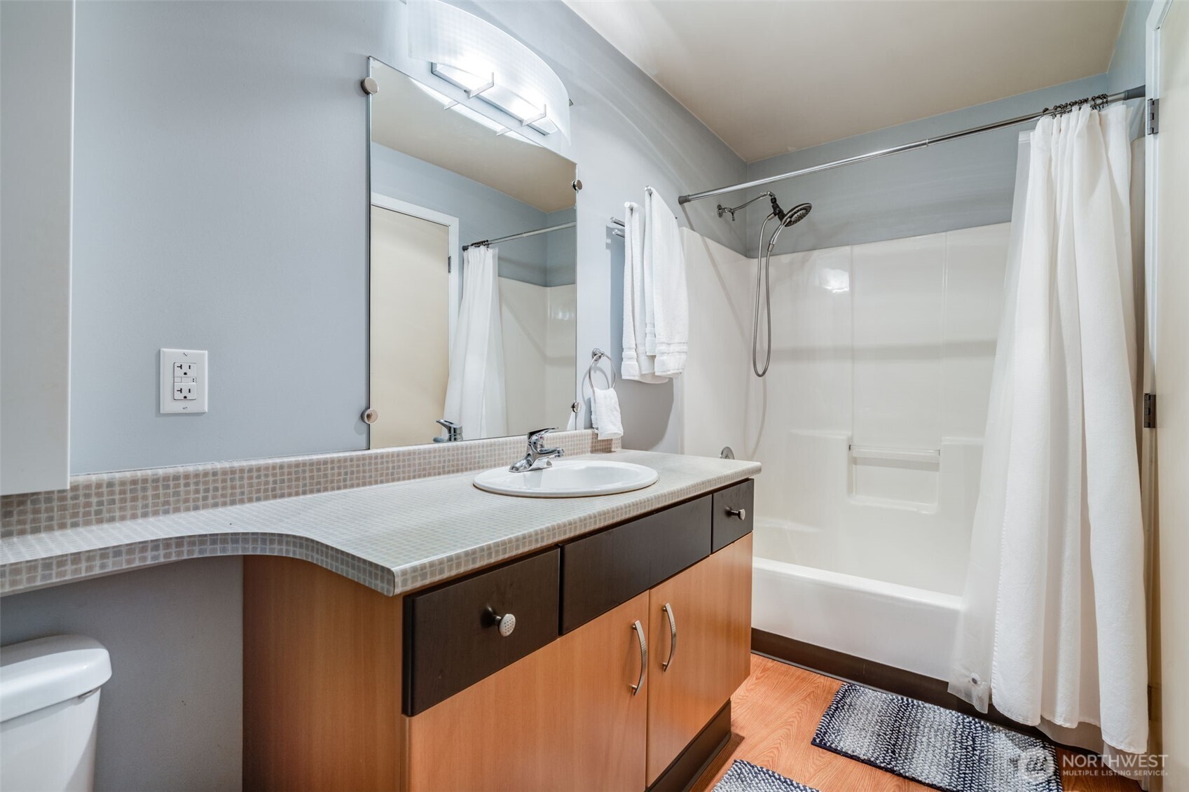 4020 Aurora Avenue North, Unit 403 Seattle, WA 98103 - Photo 25 of 37