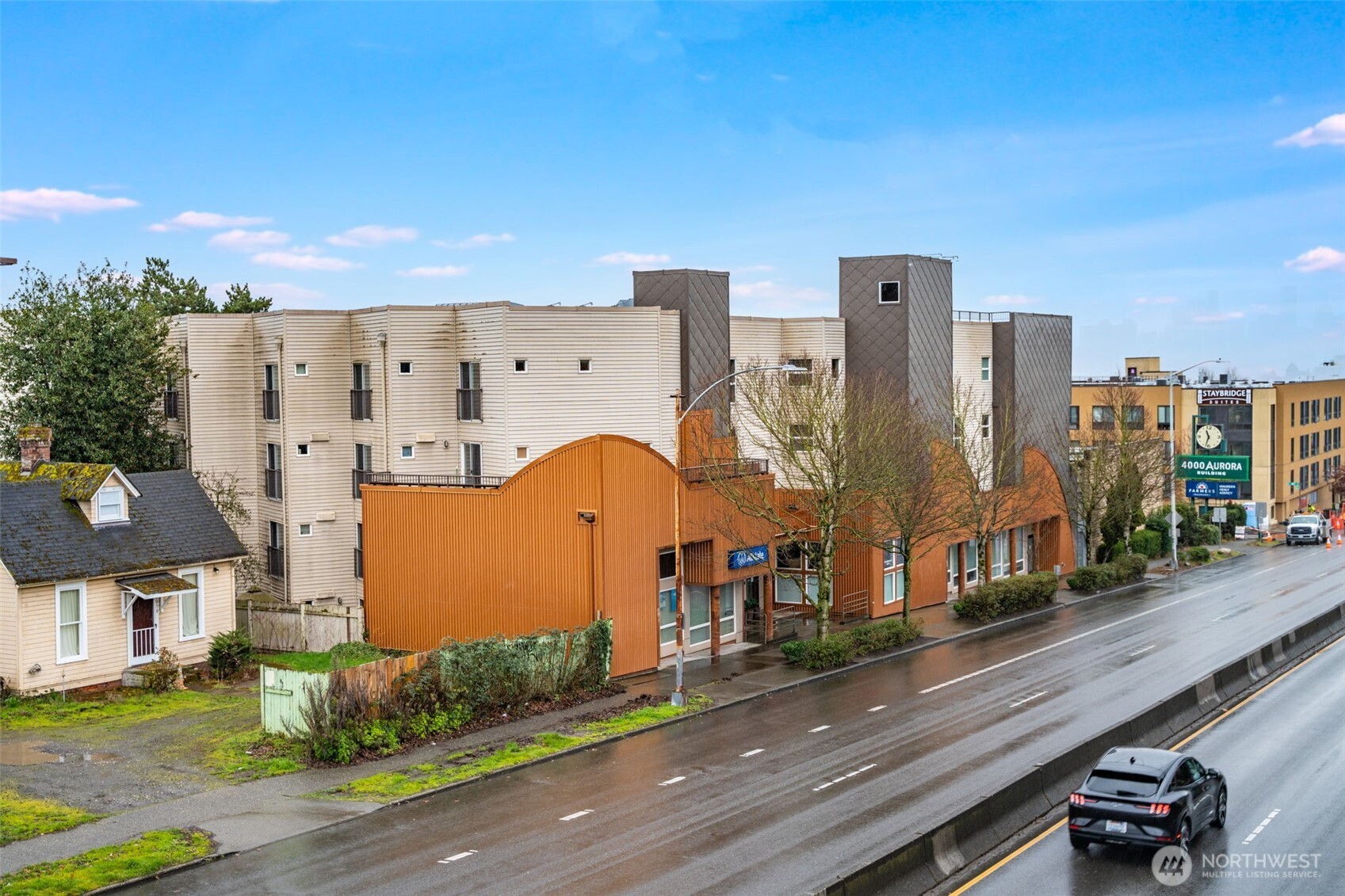 4020 Aurora Avenue North, Unit 403 Seattle, WA 98103 - Photo 35 of 37