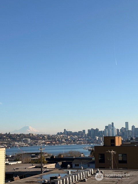 4020 Aurora Avenue North, Unit 403 Seattle, WA 98103 - Photo 36 of 37