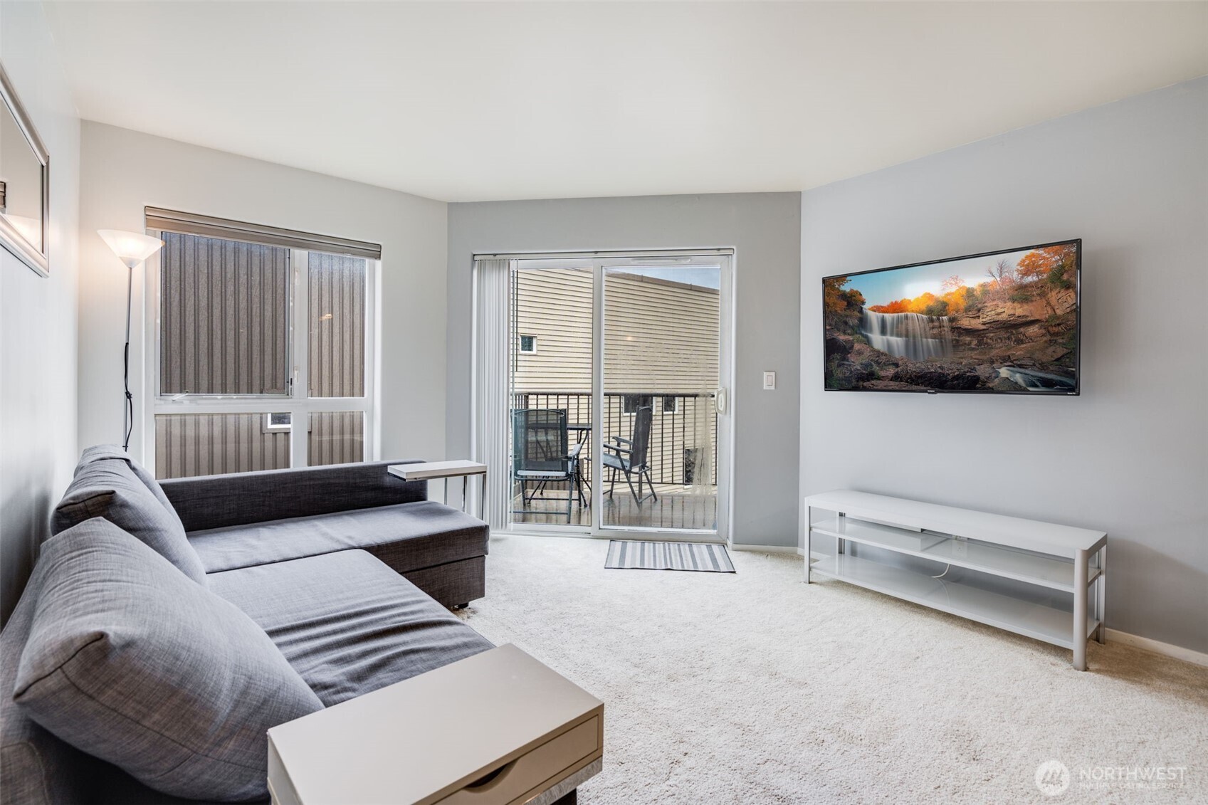 4020 Aurora Avenue North, Unit 403 Seattle, WA 98103 - Photo 9 of 37
