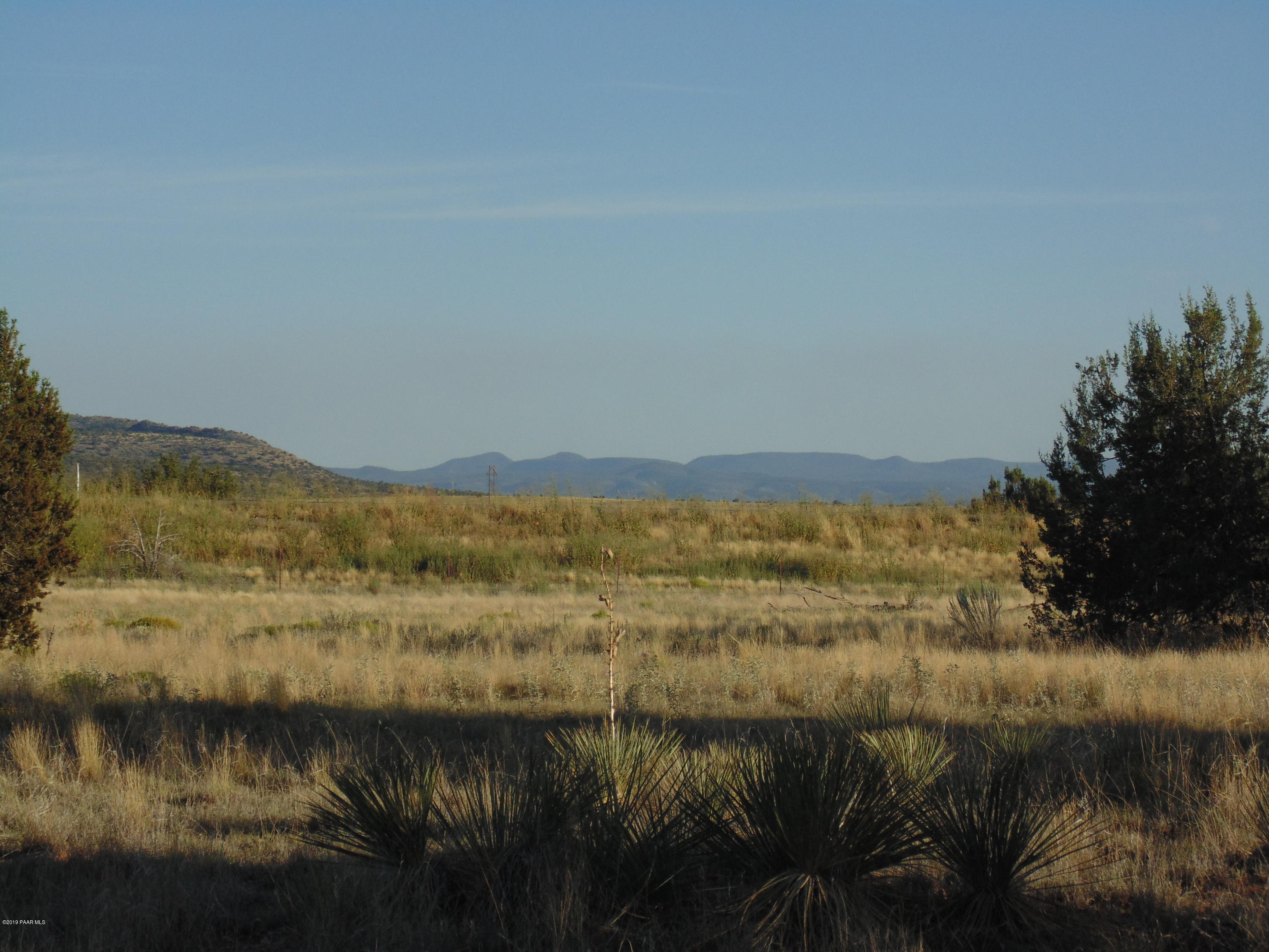 27525 Fort Rock Road Seligman, AZ 86337 - Photo 5 of 12 DSC04670