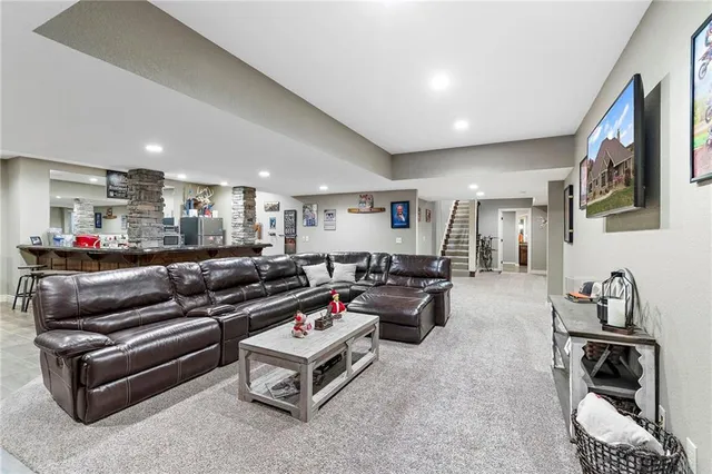 $815,000 | 24992 Cr 234 Road, Carrollton, MO 64633