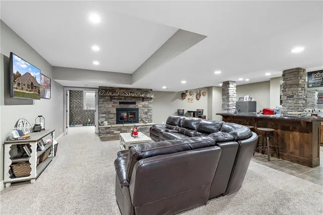 $815,000 | 24992 Cr 234 Road, Carrollton, MO 64633