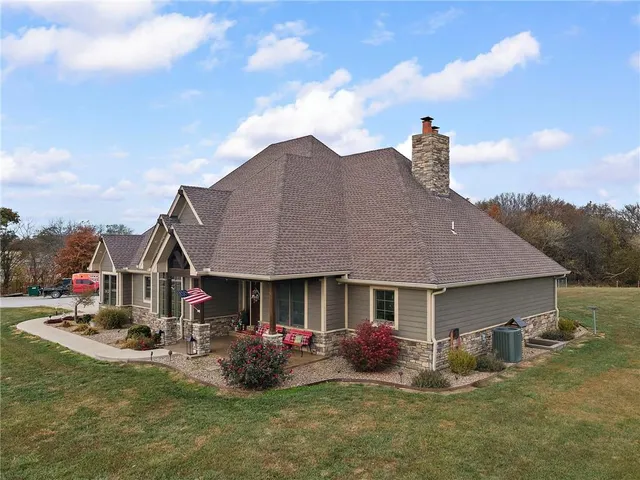 $815,000 | 24992 Cr 234 Road, Carrollton, MO 64633