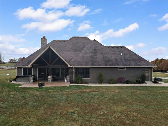 $815,000 | 24992 Cr 234 Road, Carrollton, MO 64633