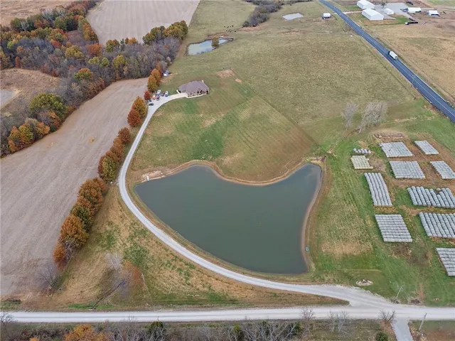 $815,000 | 24992 Cr 234 Road, Carrollton, MO 64633