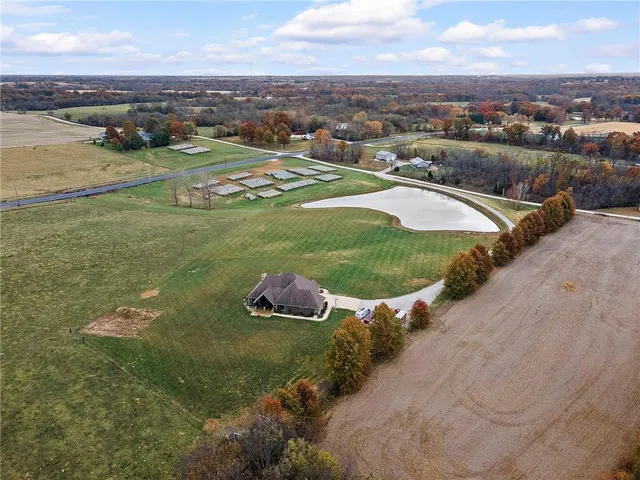 $815,000 | 24992 Cr 234 Road, Carrollton, MO 64633