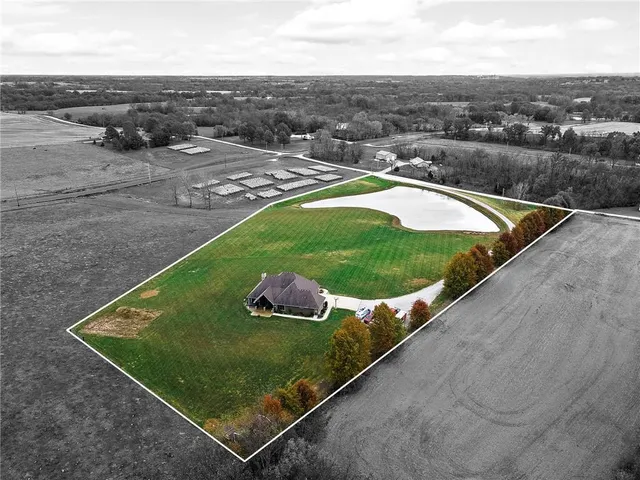 $815,000 | 24992 Cr 234 Road, Carrollton, MO 64633