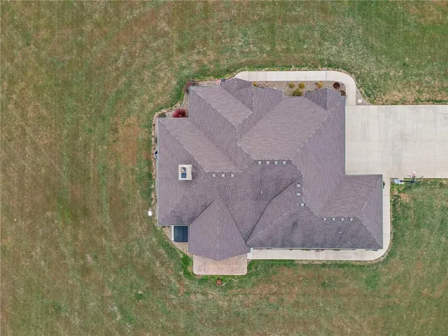 $815,000 | 24992 Cr 234 Road, Carrollton, MO 64633