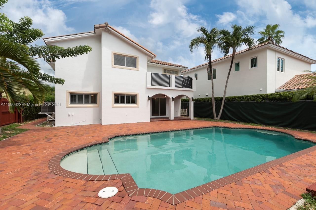210 Southwest 28th Road Miami, FL 33129 - Photo 9 of 41 Pool/backyard