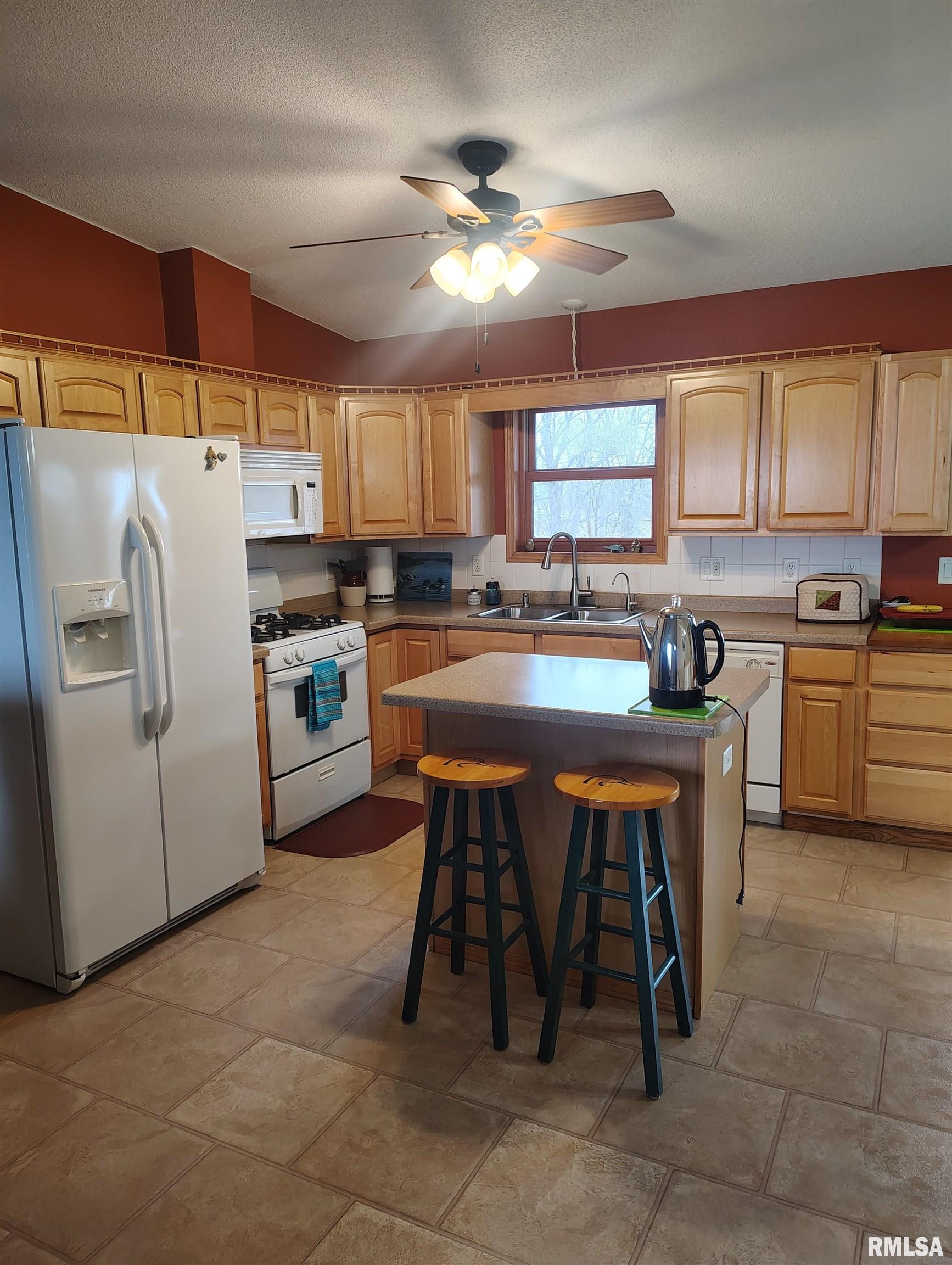 15701 E Highway Canton, IL 61520 - Photo 40 of 78