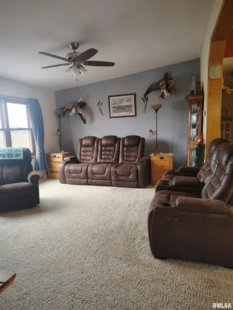 $419,000 | 15701 E Highway, Canton, IL 61520