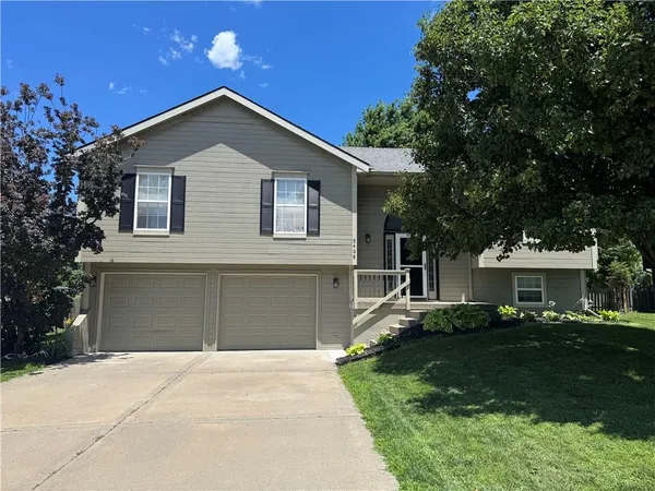 $350,000 | 8408 Northeast 109th Lane, Kansas City, MO 64157