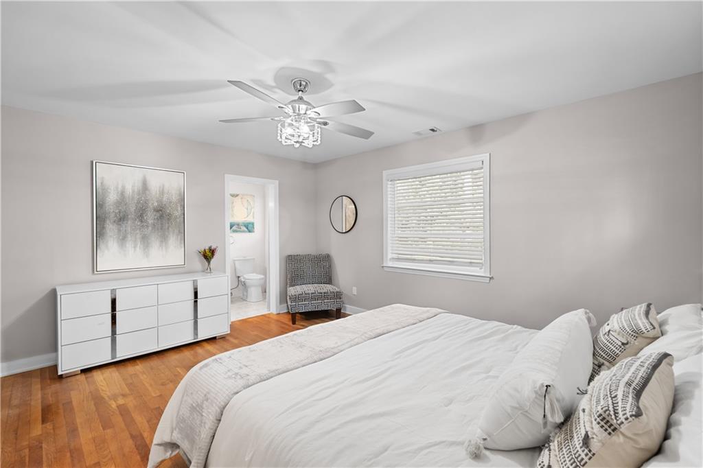 2150 Azalea Circle Decatur, GA 30033 - Photo 11 of 28 a bedroom with a large bed and a window