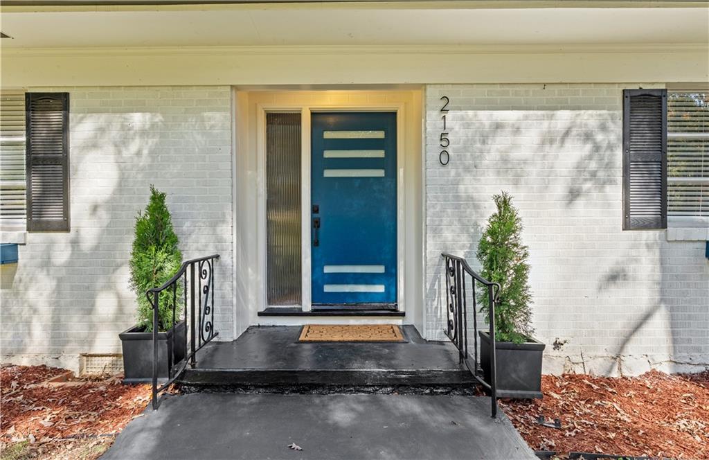 2150 Azalea Circle Decatur, GA 30033 - Photo 2 of 28 a house view with a outdoor space