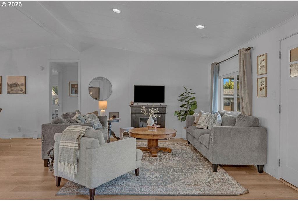 12450 Southwest Fischer Road, Unit 204 Portland, OR 97224 - Photo 11 of 43 Gallery Image 11