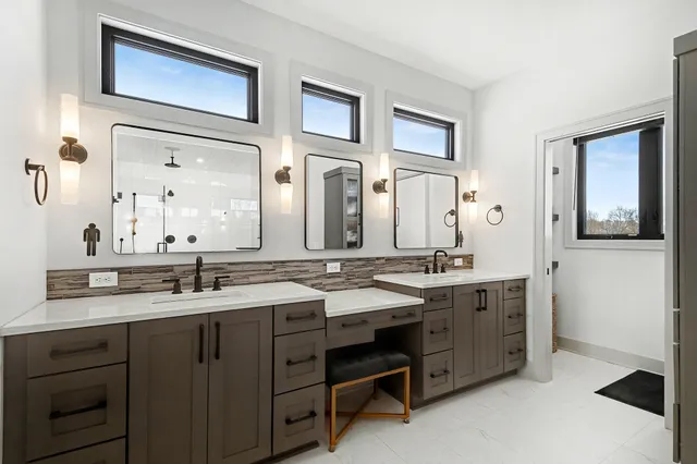 $1,299,000 | 3324 Hideaway Drive, Caledonia, MI 49316