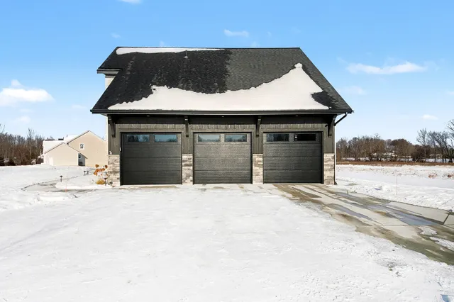 $1,299,000 | 3324 Hideaway Drive, Caledonia, MI 49316