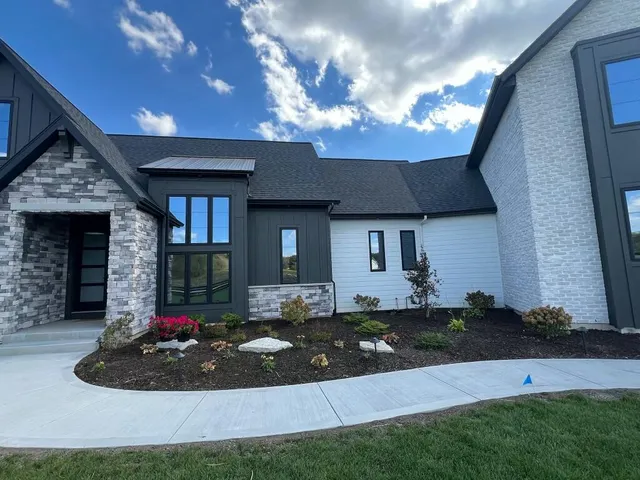 $1,299,000 | 3324 Hideaway Drive, Caledonia, MI 49316