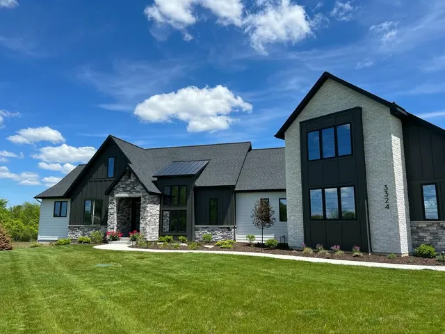 $1,299,000 | 3324 Hideaway Drive, Caledonia, MI 49316