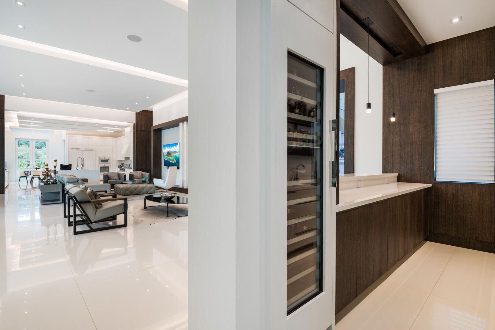 17106 Ave Le Rivage Boca Raton, FL 33496 - Photo 16 of 76 Bar