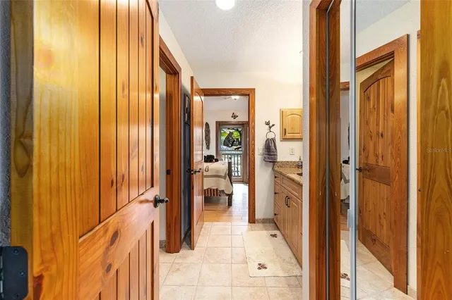 $1,075,000 | 15225 Northeast 246 Avenue, Salt Springs, FL 32134