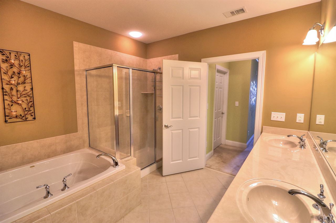 10410 Rosegate Court, Unit 304 Raleigh, NC 27617 - Photo 12 of 24 Photo 12
