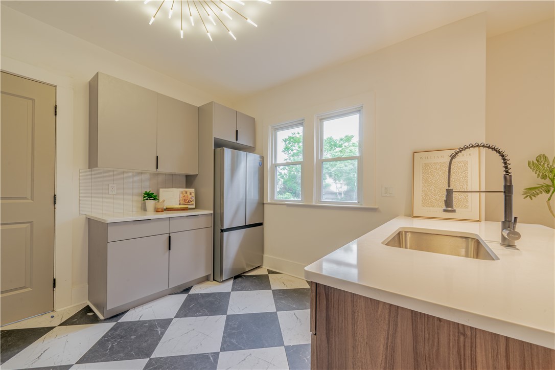 312 Brooks Avenue Rochester, NY 14619 - Photo 25 of 32