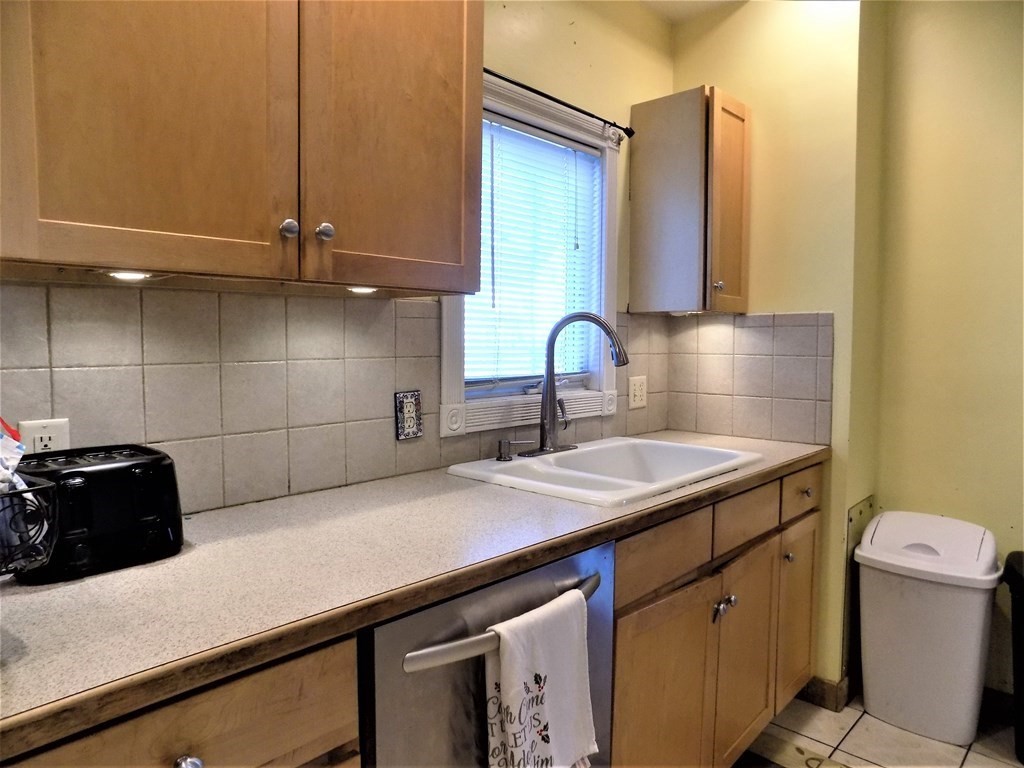 57 Maple Terrace West Springfield, MA 01089 - Photo 18 of 35 Gallery Image 18