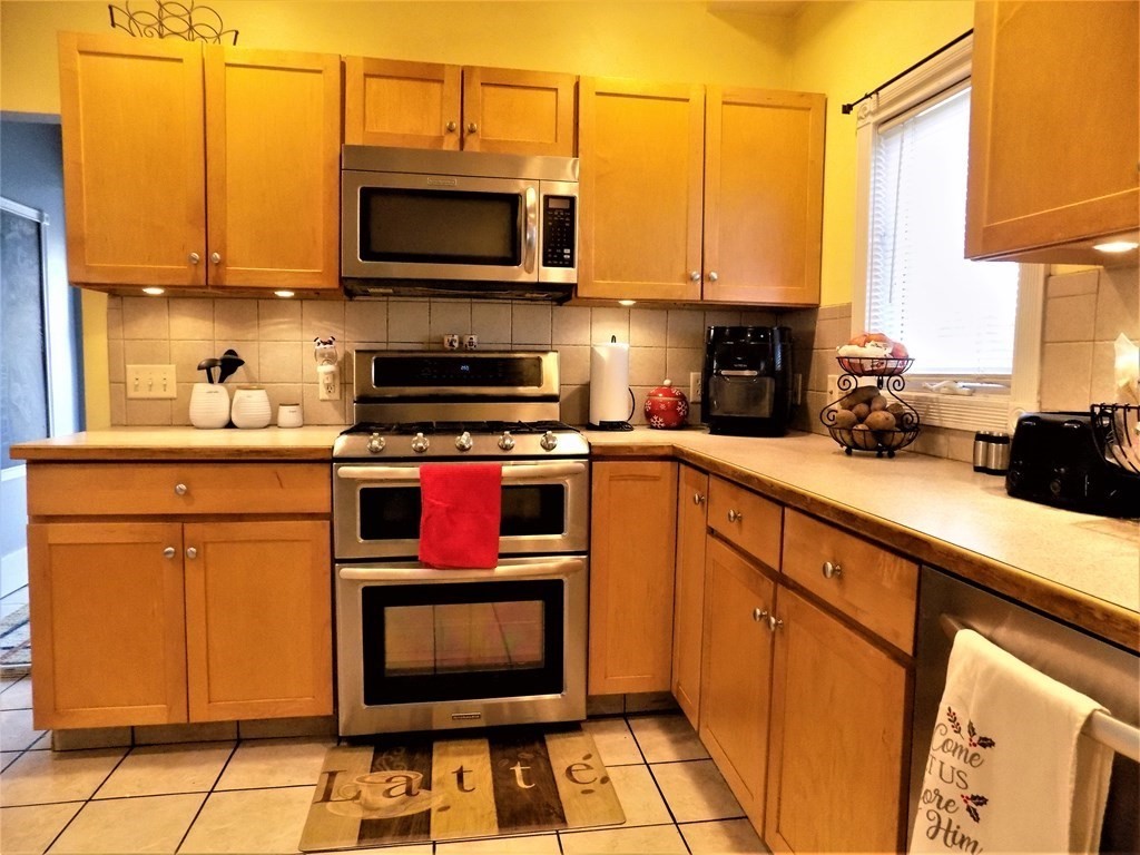 57 Maple Terrace West Springfield, MA 01089 - Photo 19 of 35 Gallery Image 19