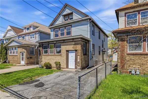 $250,000 | 469 Hinman Avenue, Buffalo, NY 14216