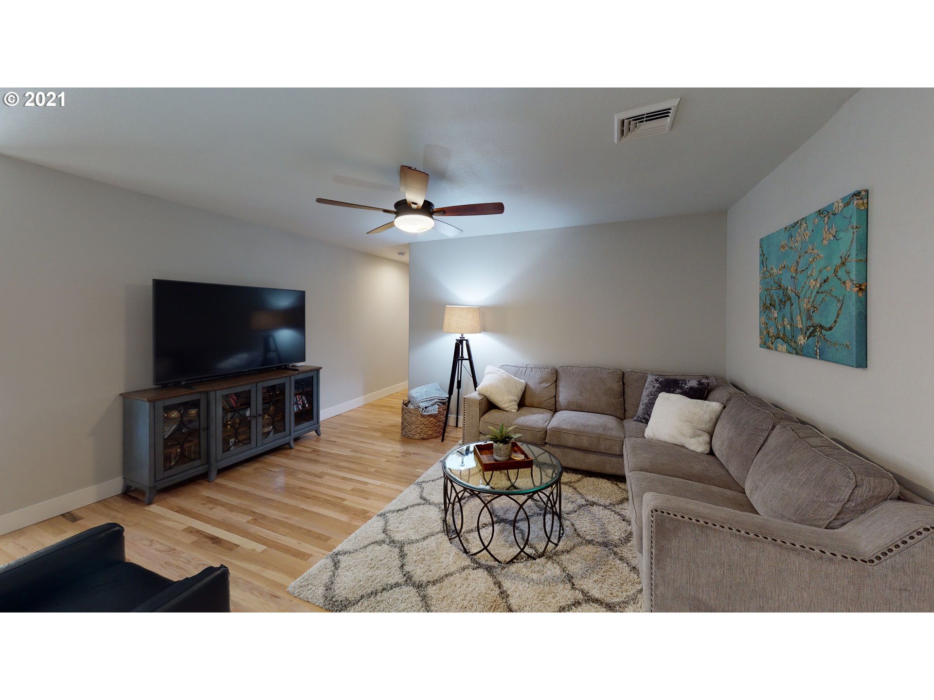 1657 Fisher Road Roseburg, OR 97471 - Photo 11 of 32 Gallery Image 11