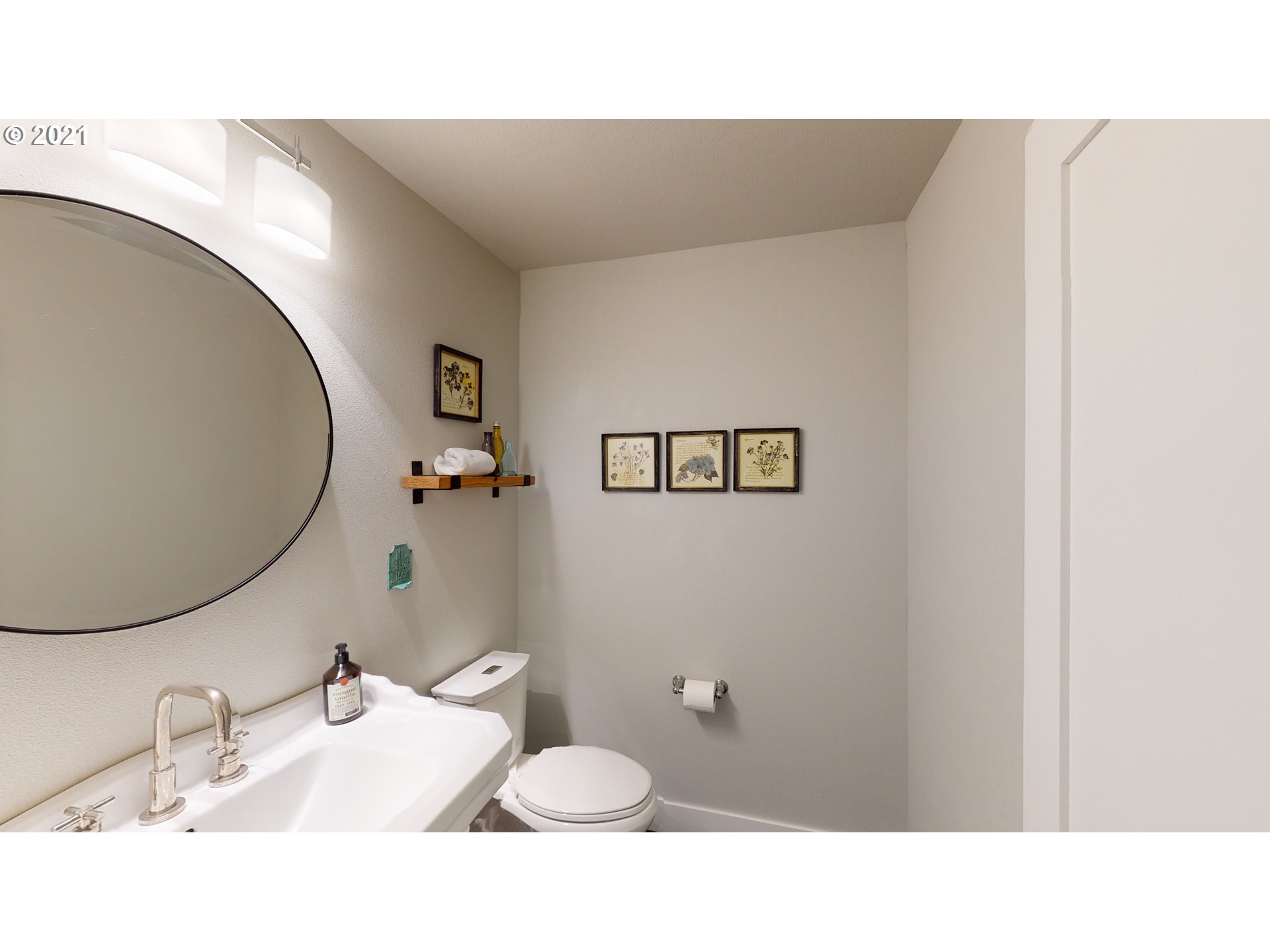 1657 Fisher Road Roseburg, OR 97471 - Photo 25 of 32 Gallery Image 25