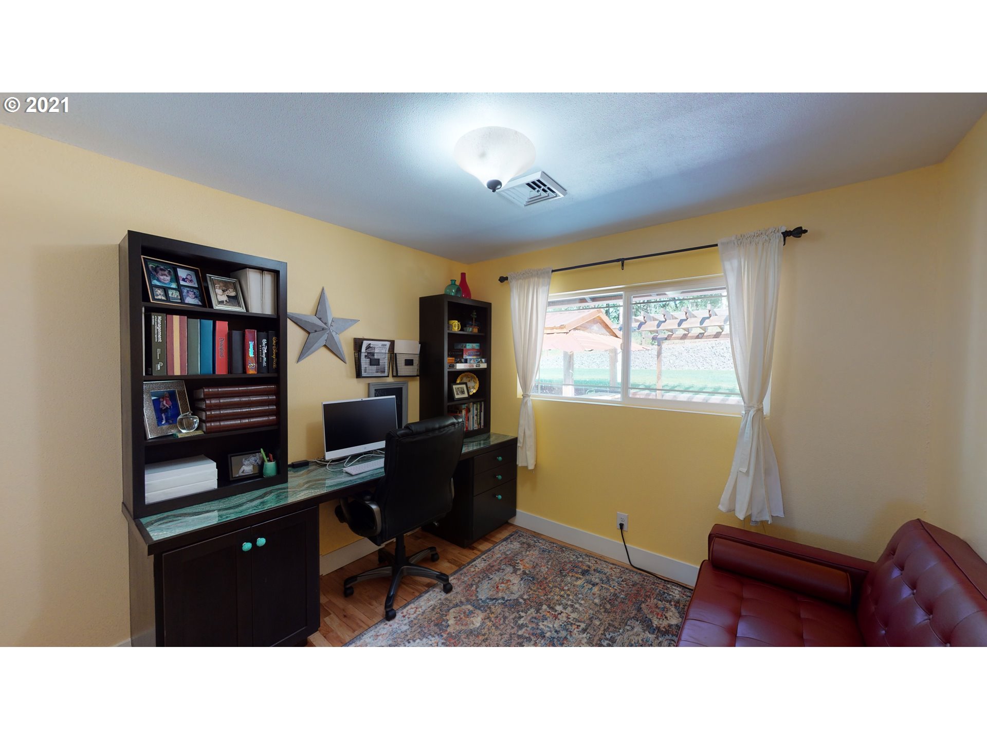 1657 Fisher Road Roseburg, OR 97471 - Photo 26 of 32 Gallery Image 26