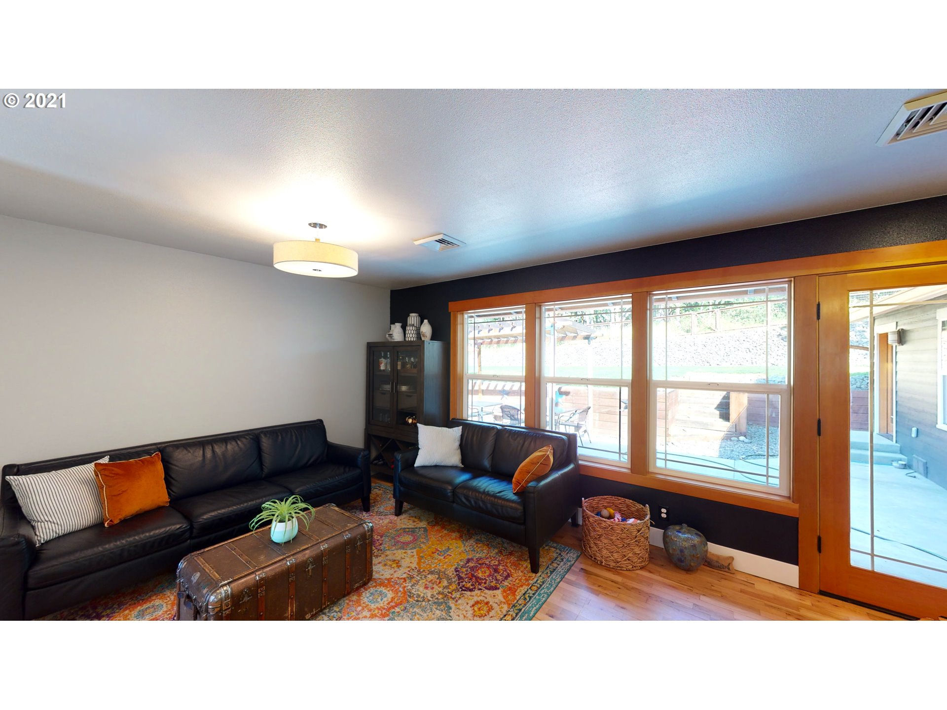 1657 Fisher Road Roseburg, OR 97471 - Photo 4 of 32 Gallery Image 4
