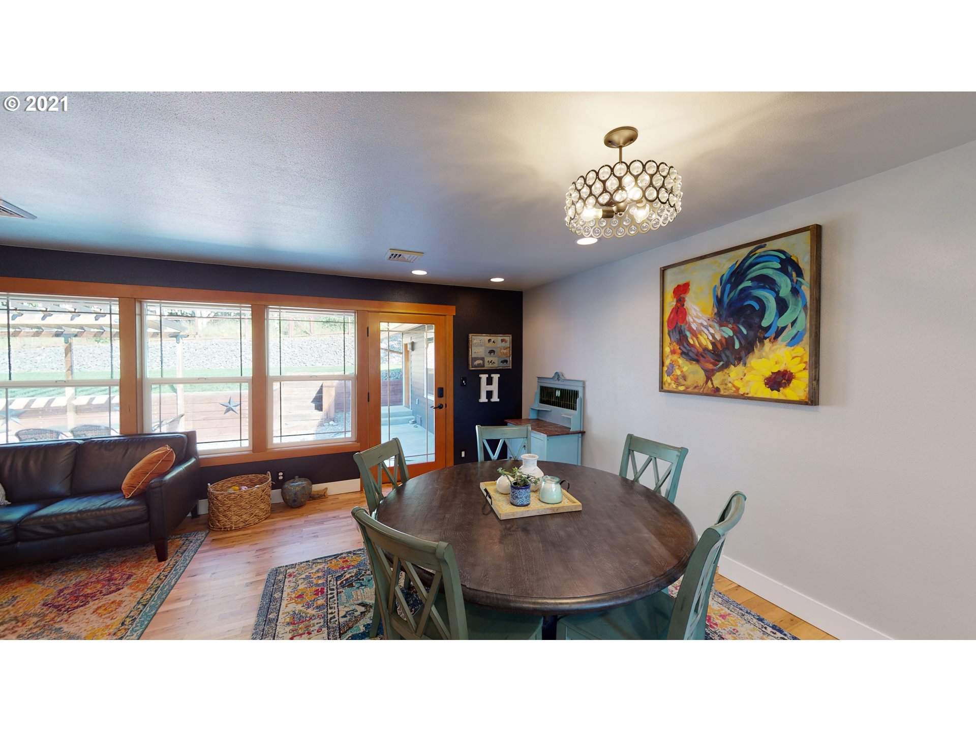 1657 Fisher Road Roseburg, OR 97471 - Photo 9 of 32 Gallery Image 9