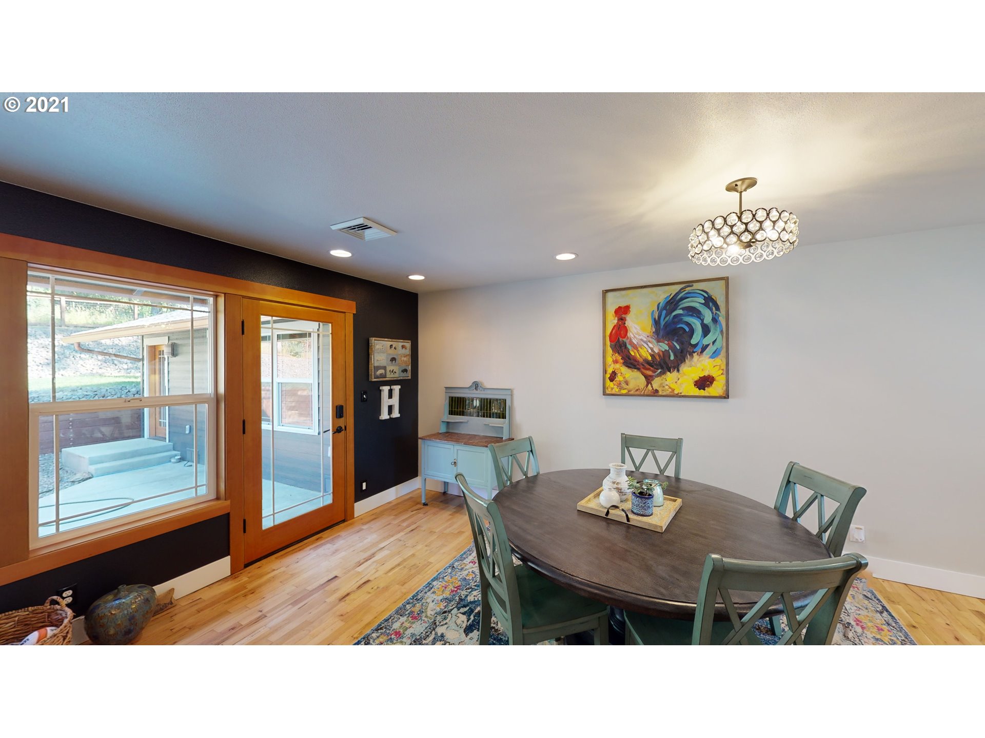 1657 Fisher Road Roseburg, OR 97471 - Photo 10 of 32 Gallery Image 10