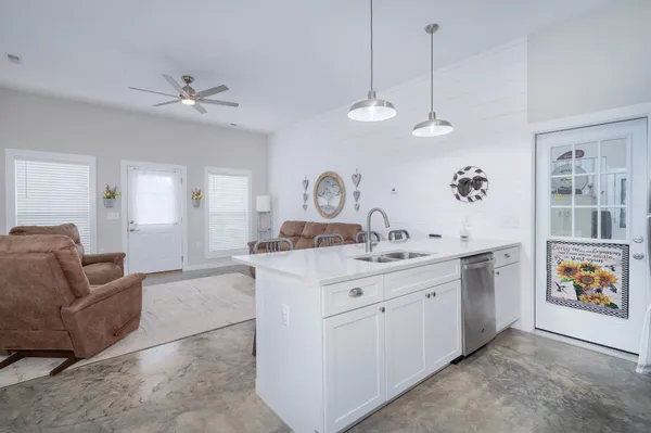 $389,900 | 1395 New Kimmins Road, Hohenwald, TN 38462