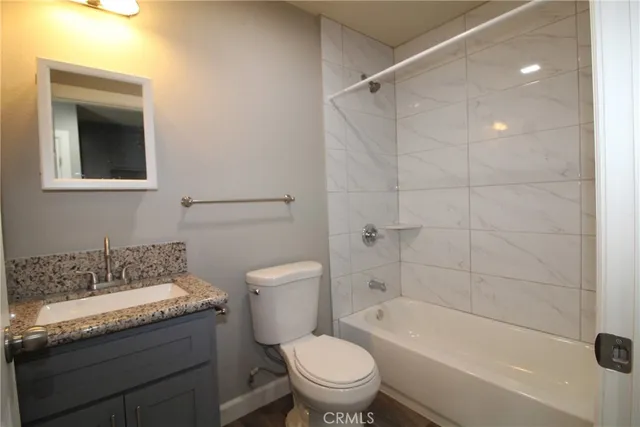 $2,300 | 4986 Southern Avenue, Unit E, South Gate, CA 90280